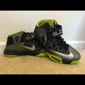 Lebron Soldier 6